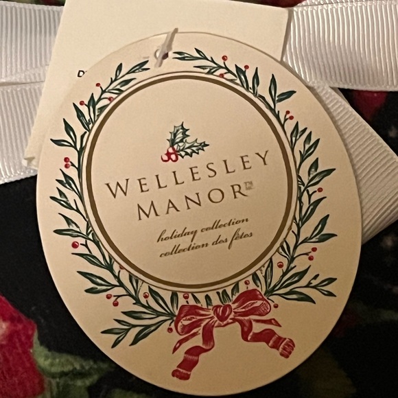 Set of 2 Wellesley Manie finger tip towel New - Picture 11 of 11